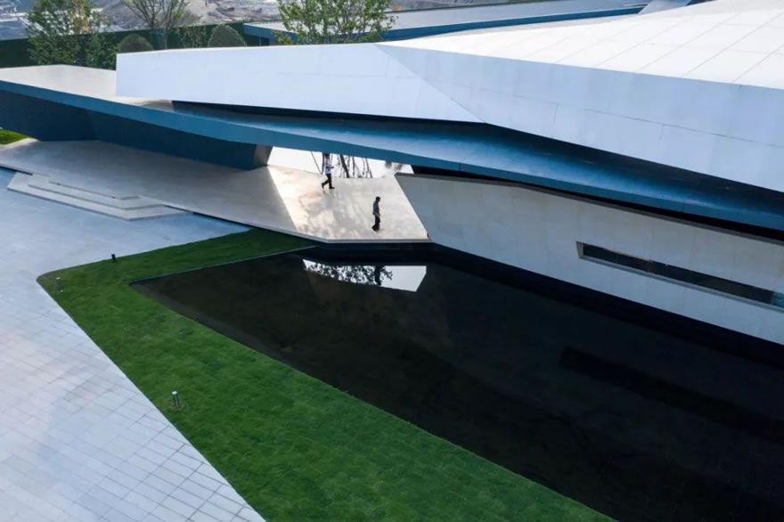 640.webp (32).jpg 640.webp (32).jpg